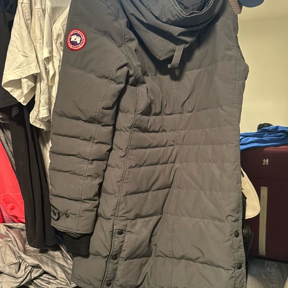Canada Goose Parka - Picture 3 of 8